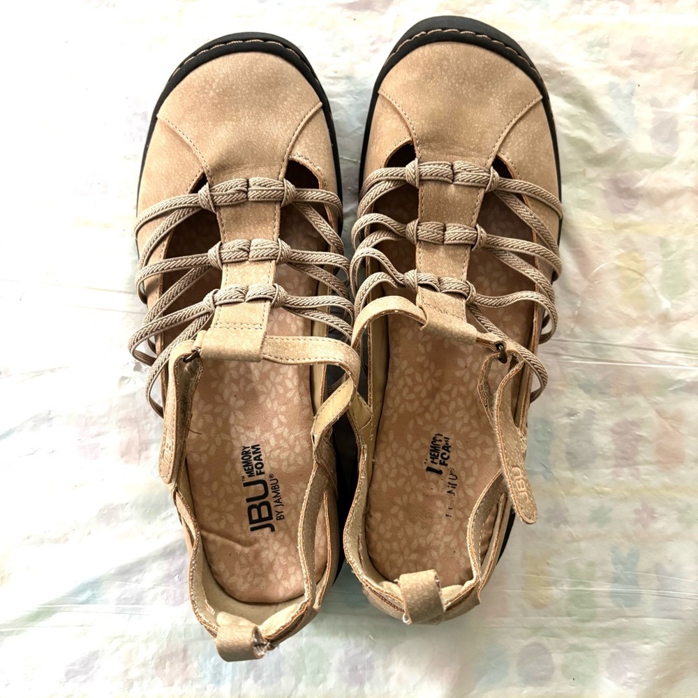 JBU Juliet casual Slip on Sandals Memory Foam SZ 9 W Worn 1X Indoors Like New - Picture 10 of 13